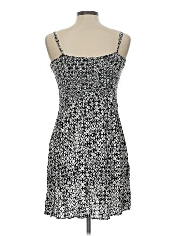 Old Navy Casual Dress (view 2)