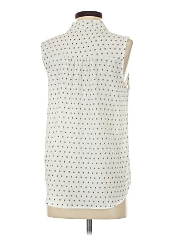 Sweet Wanderer Sleeveless Blouse (view 2)