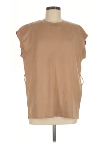 Maeve Poncho (view 1)