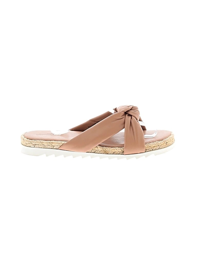 Pre-owned Universal Thread Sandals In Tan