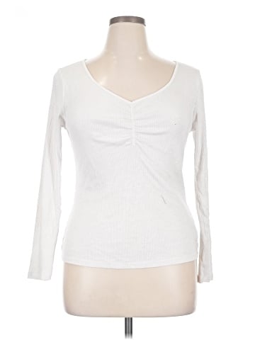 Old Navy 3/4 Sleeve T-Shirt (view 1)