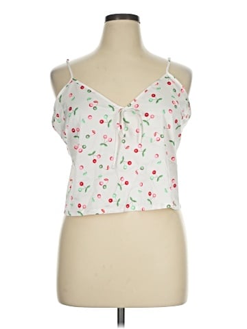 colsie Sleeveless Blouse (view 1)