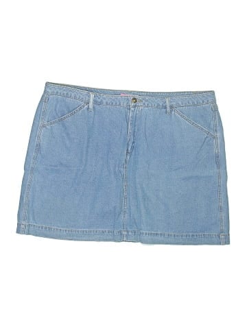 Woman Within Skort (view 1)