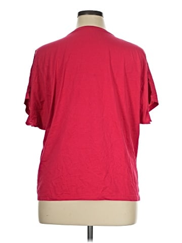 Uniqlo Short Sleeve T-Shirt (view 2)