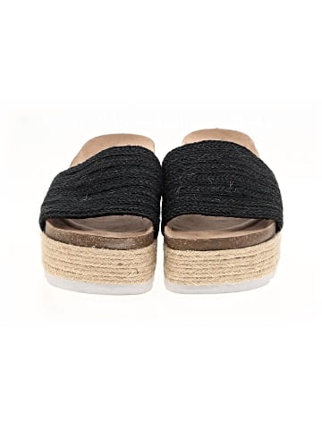 Dirty Laundry Wedges (view 2)