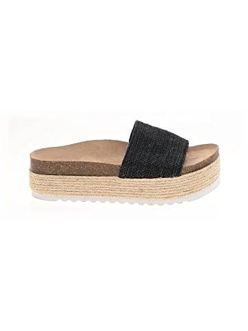 Dirty Laundry Wedges (view 1)