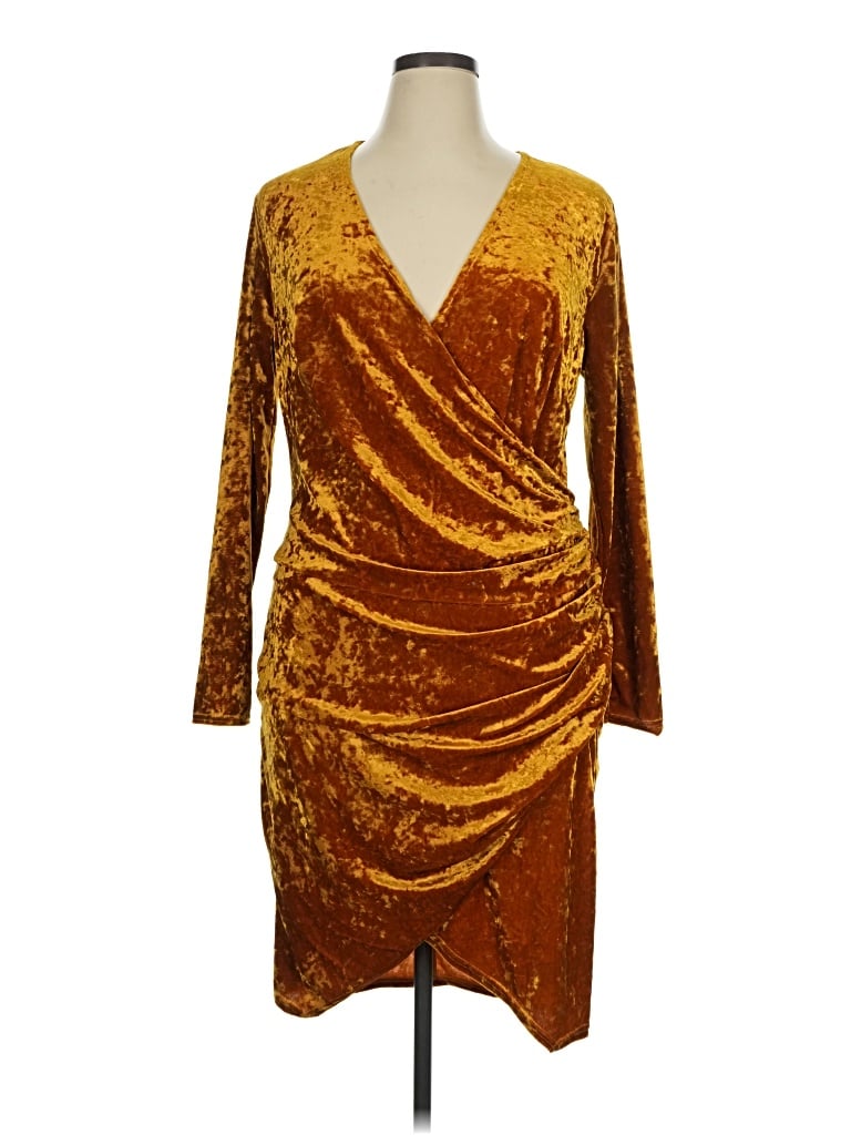 Pre-owned Simplee Cocktail Dress In Gold