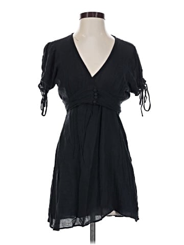 Urban Outfitters Casual Dress (view 1)
