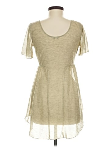 Lily White Short Sleeve Top (view 2)
