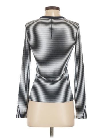 Lululemon Athletica Long Sleeve Turtleneck (view 2)
