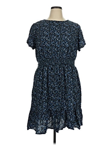 Croft & Barrow Casual Dress (view 1)