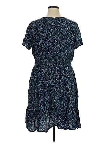 Croft & Barrow Casual Dress (view 2)