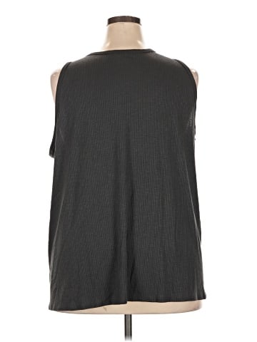 Old Navy Sleeveless T-Shirt (view 2)