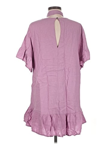 Urban Outfitters Casual Dress (view 2)