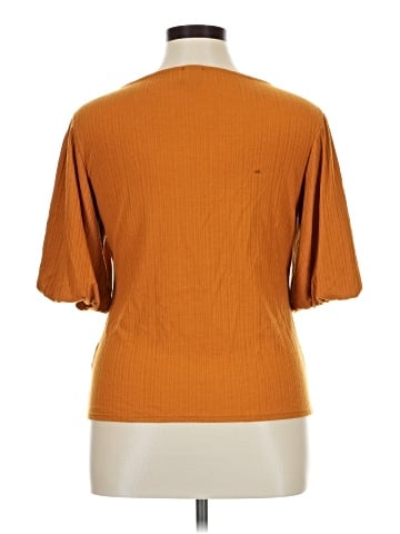 W5 Short Sleeve Top (view 2)