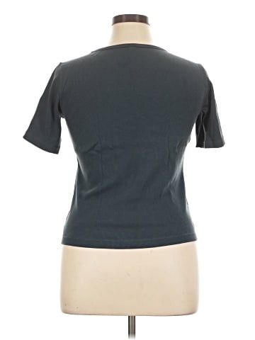 Uniqlo Short Sleeve T-Shirt (view 2)