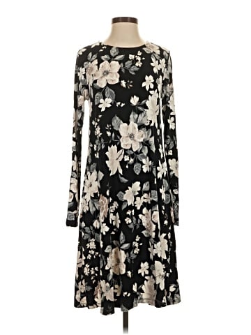 Old Navy Casual Dress (view 1)