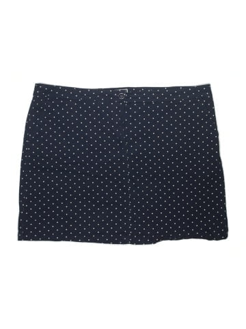 Karen Scott Skort (view 1)