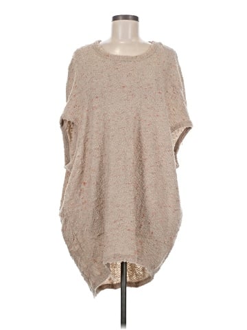Anama Poncho (view 1)