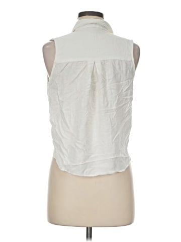 Lulus Sleeveless Button-Down Shirt (view 2)