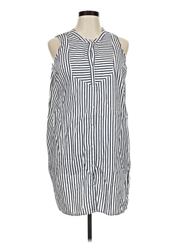 Old Navy Casual Dress (view 1)