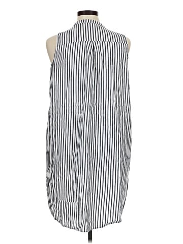 Old Navy Casual Dress (view 2)