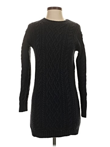 Uniqlo Pullover Sweater (view 1)