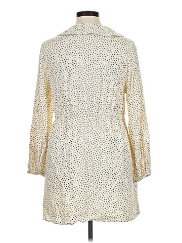Old Navy Casual Dress (view 2)