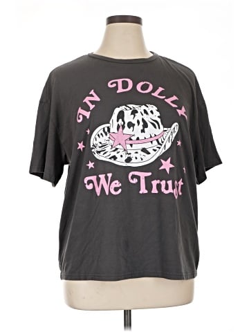 Shein Short Sleeve T-Shirt (view 1)
