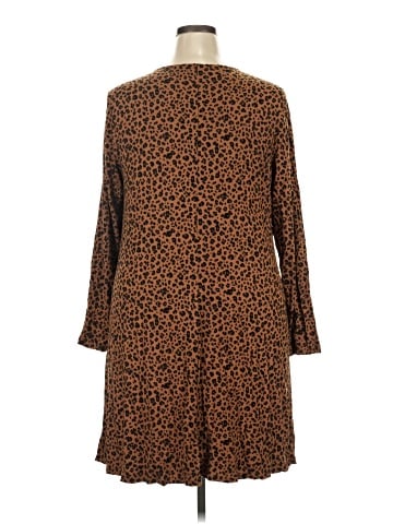Old Navy Casual Dress (view 2)
