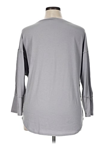 Unbranded 3/4 Sleeve T-Shirt (view 2)