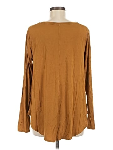 Lululemon Athletica Long Sleeve T-Shirt (view 2)