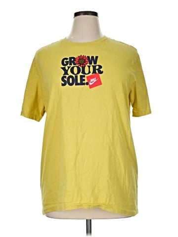 Nike Short Sleeve T-Shirt (view 1)