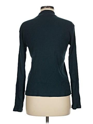 Uniqlo Turtleneck Sweater (view 2)