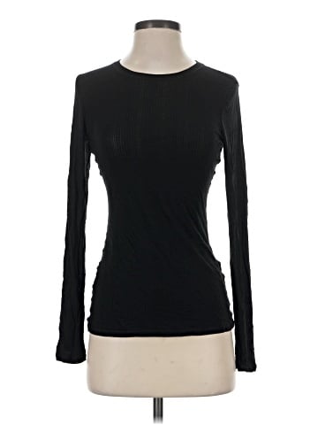 Fabletics Long Sleeve T-Shirt (view 1)
