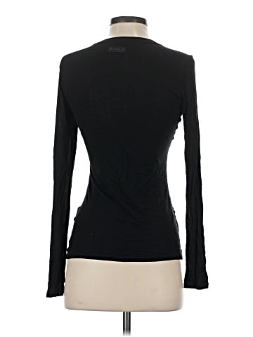 Fabletics Long Sleeve T-Shirt (view 2)
