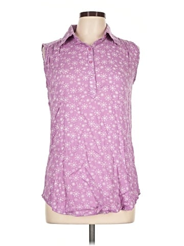 Uniti Casuals Sleeveless Button-Down Shirt (view 1)