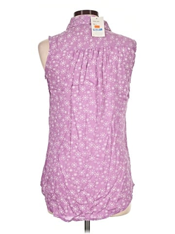 Uniti Casuals Sleeveless Button-Down Shirt (view 2)