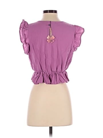 Fancyinn Sleeveless Blouse (view 2)