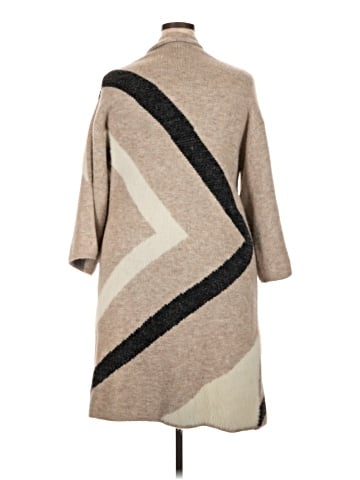 Akemi + Kin Cardigan (view 2)