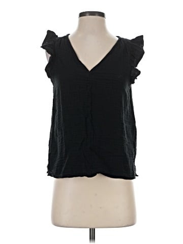 Old Navy Sleeveless T-Shirt (view 1)
