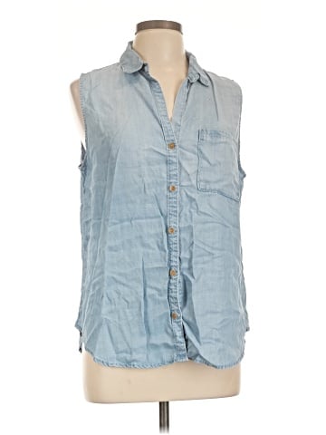 Velvet Heart Sleeveless Button-Down Shirt (view 1)