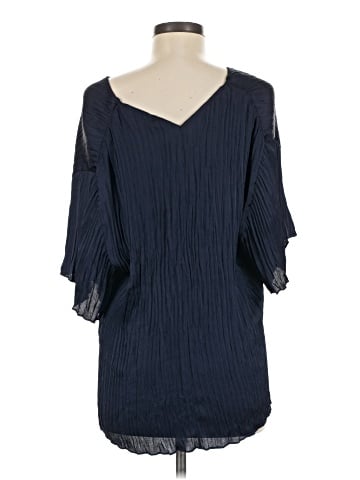 Vince. Short Sleeve Blouse (view 2)