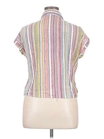Tea n Rose Sleeveless Button-Down Shirt (view 2)