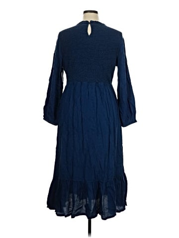 Old Navy Casual Dress (view 2)