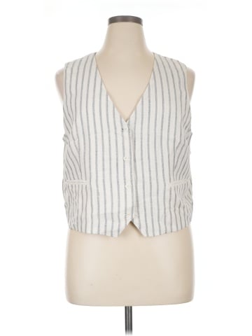 Ellen Tracy Sleeveless Button-Down Shirt (view 1)