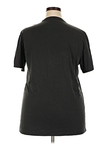 Lululemon Athletica Short Sleeve T-Shirt (view 2)