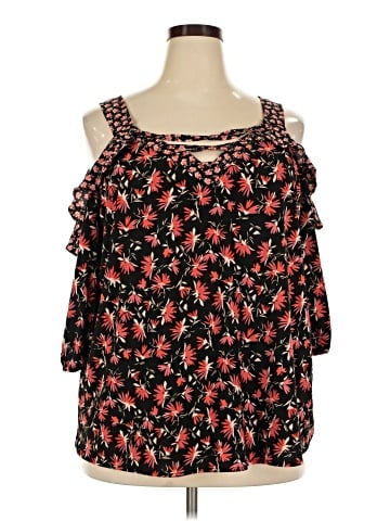 Maurices 3/4 Sleeve T-Shirt (view 1)