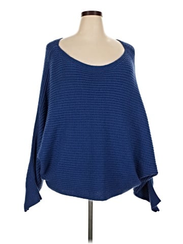 Venus Poncho (view 1)