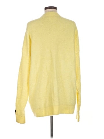 Levi's Cardigan (view 2)
